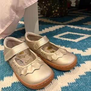 Livie & Luca Gold Mary Janes. Little Girl Size 13